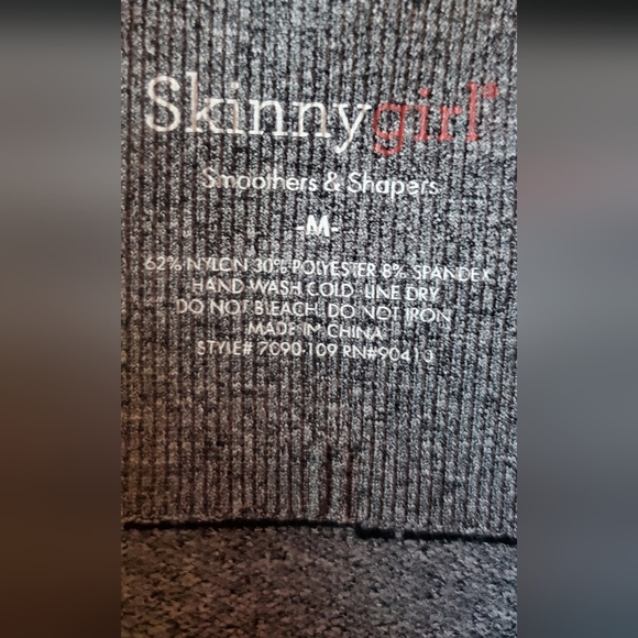 💚5/$25 Skinnygirl Gray Smoothers & Shapers Spandex Shorty Shorts Size Medium - Picture 4 of 5